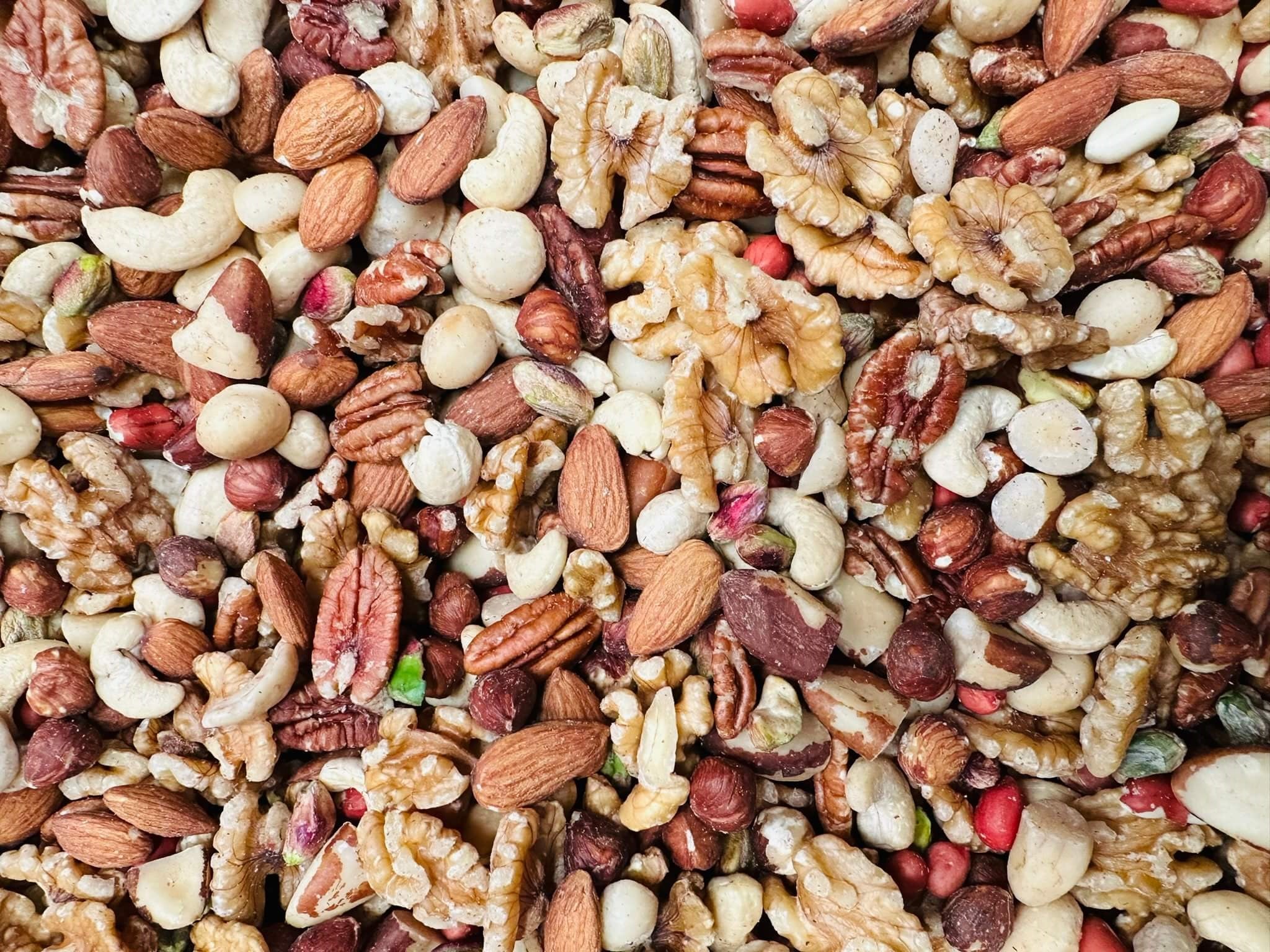 Luxury Mixed Nuts - 9 Deluxe Nut Mix